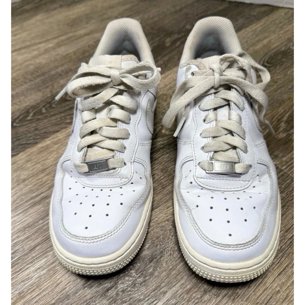 Nike Air Force 1 07 Low White Sneakers Womens‎ 6.5 AF1 Shoes